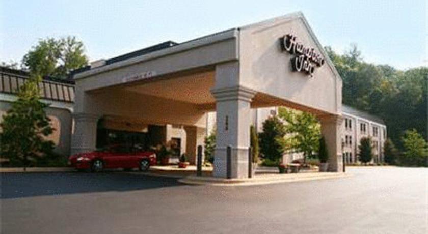 Hampton Inn Franklin, Nc Экстерьер фото