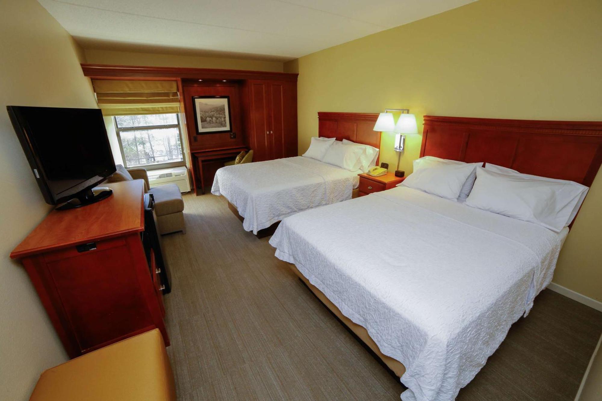 Hampton Inn Franklin, Nc Экстерьер фото