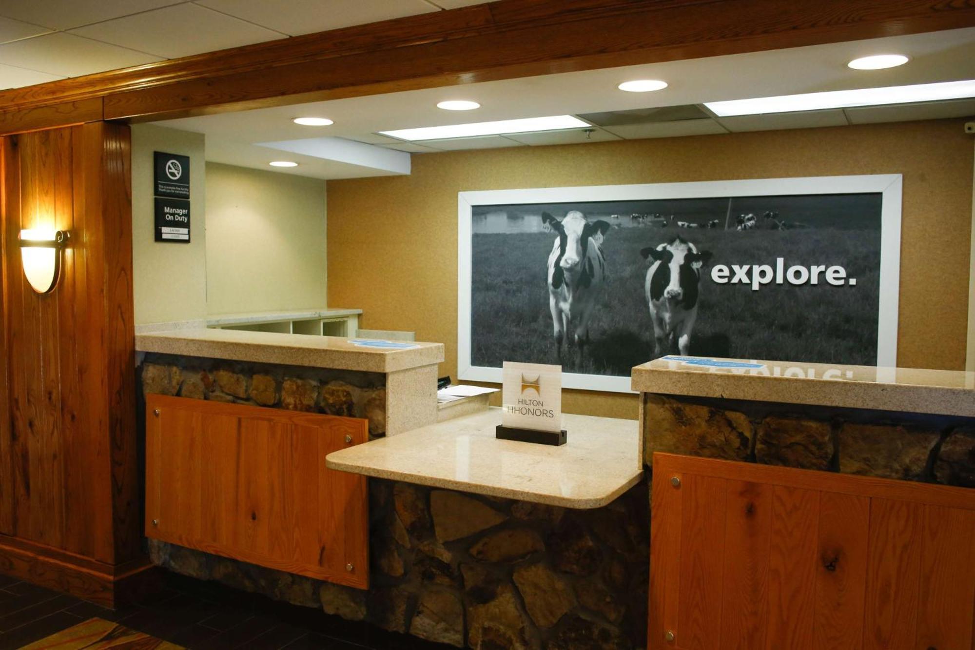 Hampton Inn Franklin, Nc Экстерьер фото