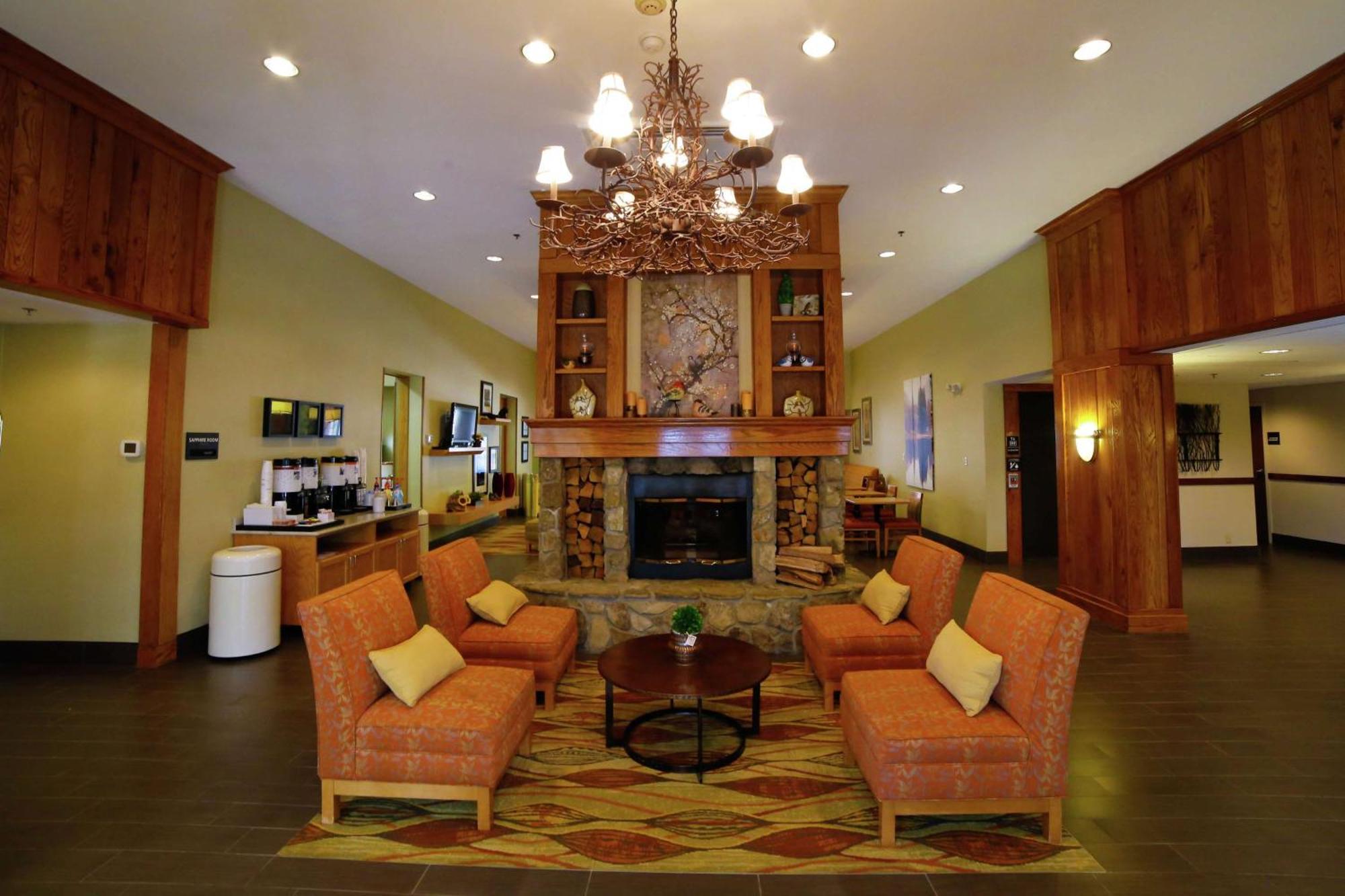 Hampton Inn Franklin, Nc Экстерьер фото