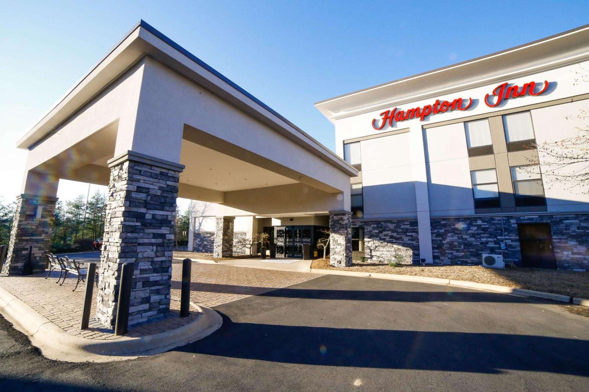 Hampton Inn Franklin, Nc Экстерьер фото