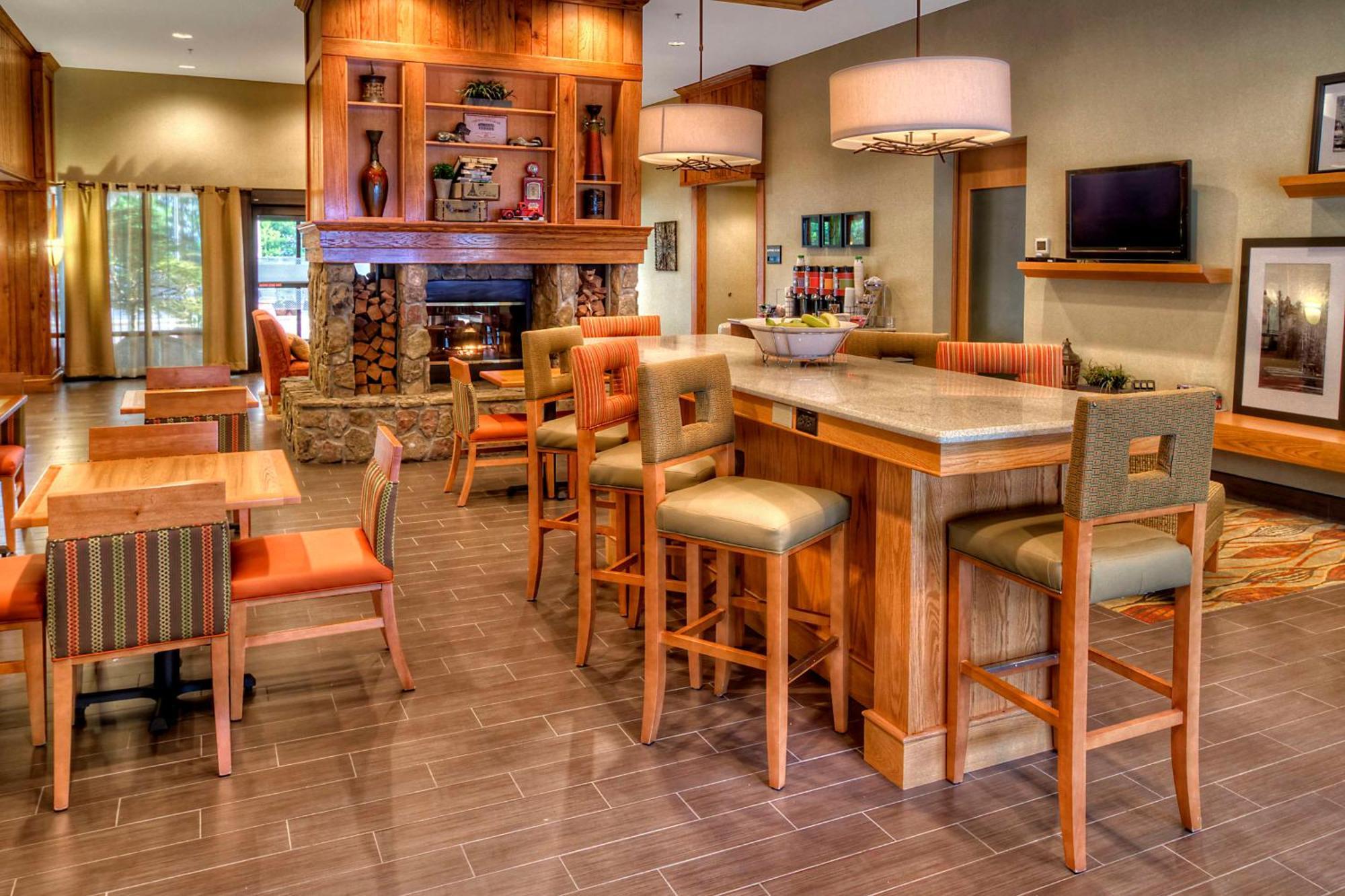 Hampton Inn Franklin, Nc Экстерьер фото