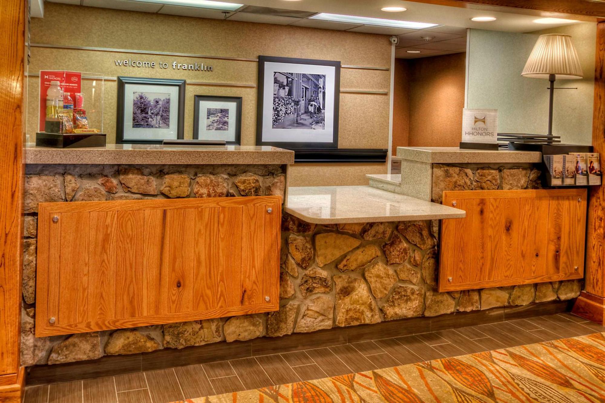 Hampton Inn Franklin, Nc Экстерьер фото