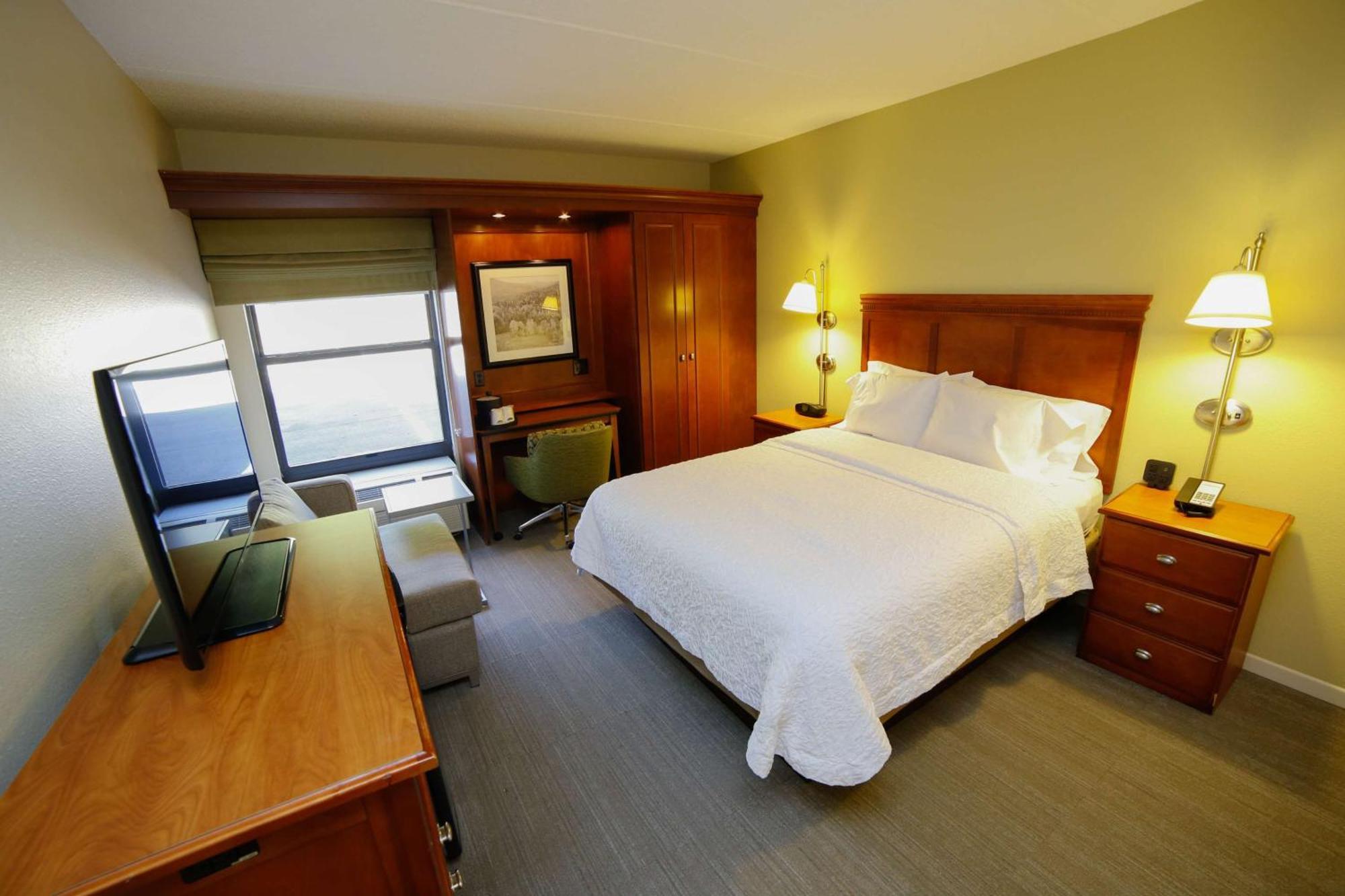 Hampton Inn Franklin, Nc Экстерьер фото